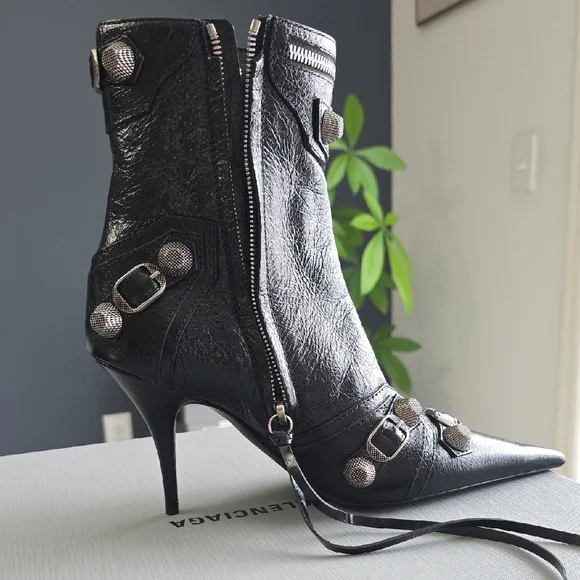 Balenciaga Black Textured Heeled Boots - Picture 9 of 15